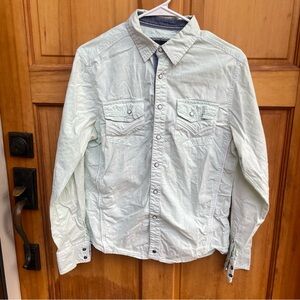 Light green pearl snap